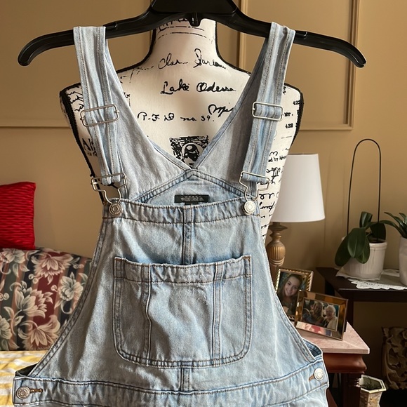 Wild Fable Light-wash Denim Bib Overall Shortails Size XL - Picture 4 of 6